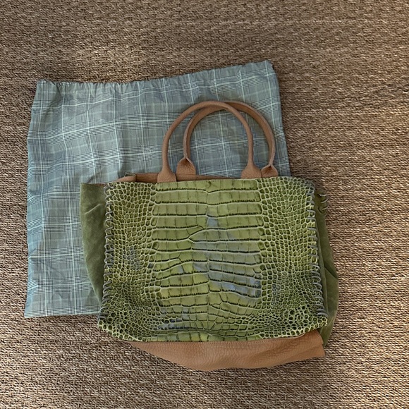 Let & Her Aztec Bag Green Crocodile-Embossed Tote Bag - Picture 1 of 5